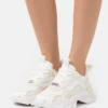 Steve Madden Manerva - Sneakers Laag - Off White