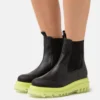 Steve Madden Myrtha - Enkellaarsjes Met Plateauzool - Black/Lime