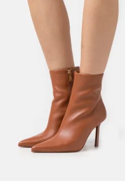 Steve Madden Iyanna - Enkellaarsjes Met Hoge Hak - Caramel