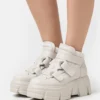 Steve Madden Trimmers - Sneakers Hoog - Bone